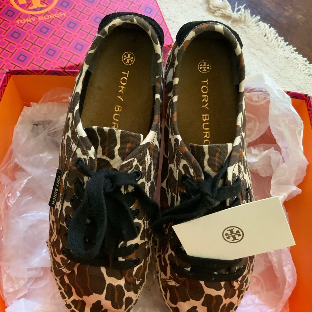 TORY BURCH REHA LEOPARD Size 7.5 Animal Print Espadrilles